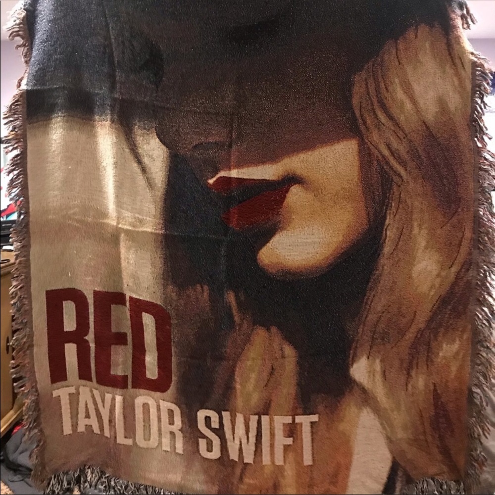 Taylor swift red blanket